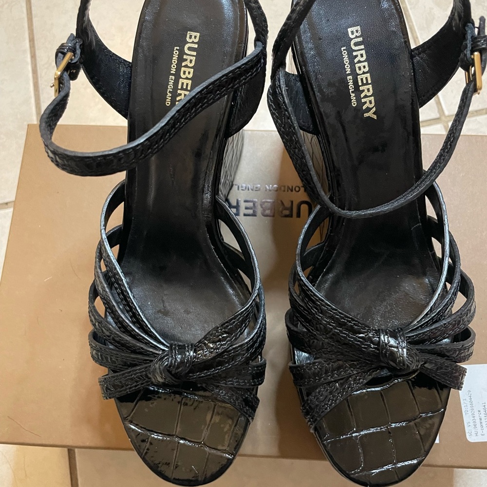 Burberry Margate Leather  Platform Wedges In  Black Size 9/ EUR 40.